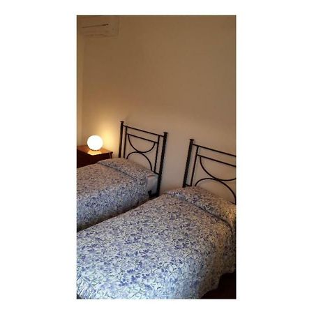 Casa Emanuela Bed & Breakfast เพียซโซลา ซุล เบรนตา ภายนอก รูปภาพ