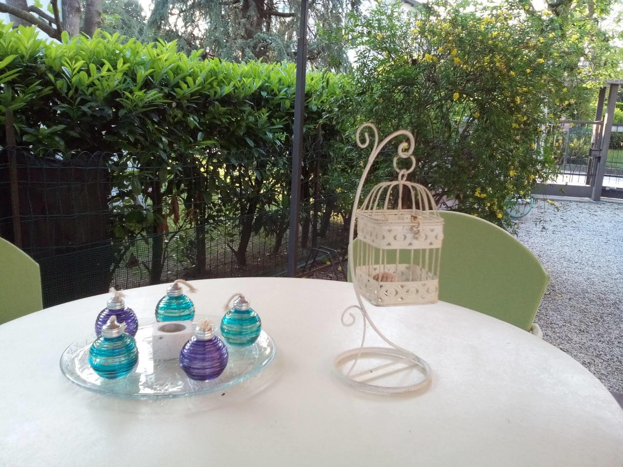 Casa Emanuela Bed & Breakfast เพียซโซลา ซุล เบรนตา ภายนอก รูปภาพ