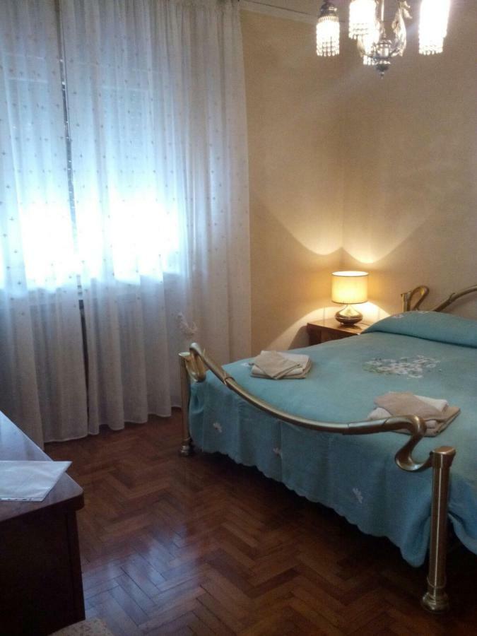 Casa Emanuela Bed & Breakfast เพียซโซลา ซุล เบรนตา ภายนอก รูปภาพ