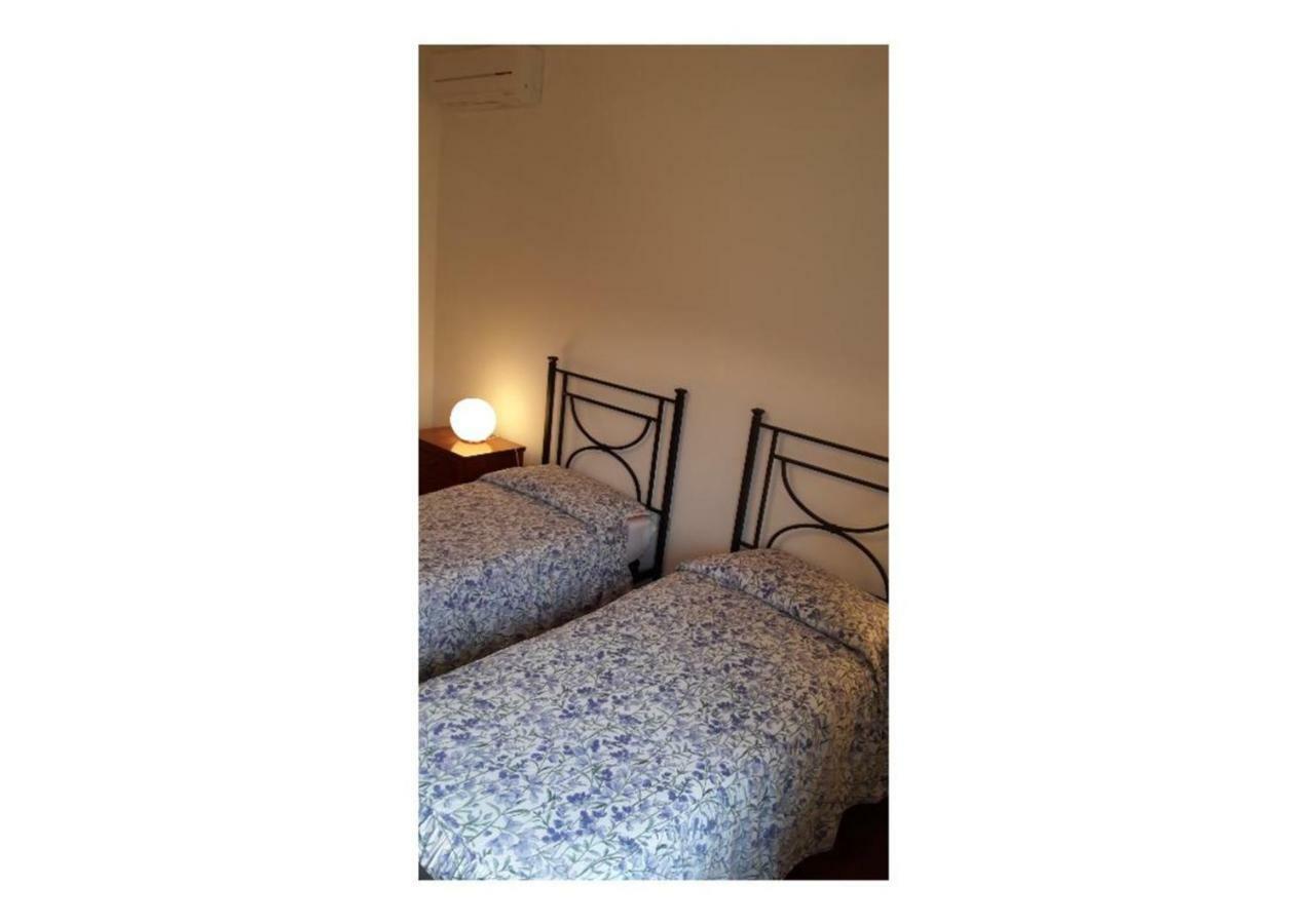 Casa Emanuela Bed & Breakfast เพียซโซลา ซุล เบรนตา ภายนอก รูปภาพ
